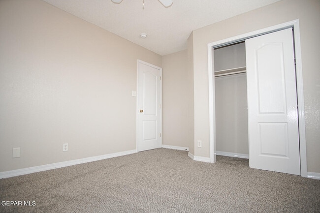 Building Photo - 13717 Paseo De Fe Cir