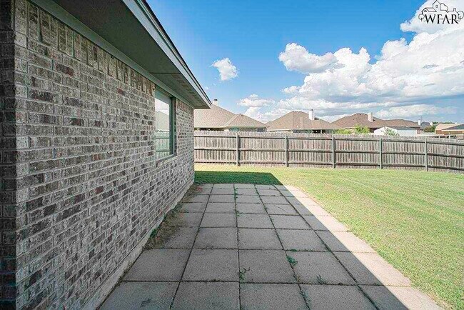 Building Photo - 4907 Falcon Crest Blvd