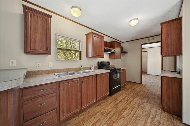 Building Photo - 204 Morris Ln