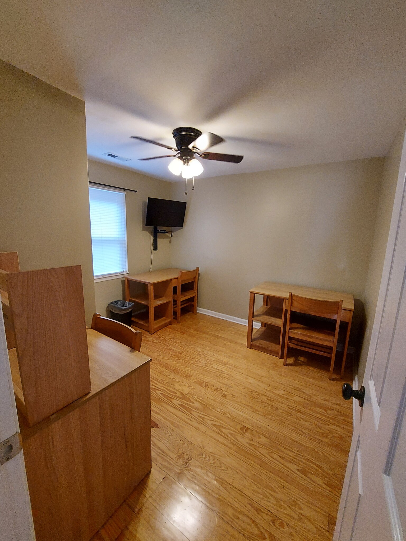 Upstairs Study/Bedroom - 1841 Kentucky Ave