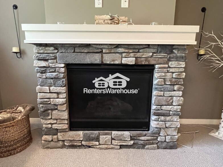 Building Photo - 1236 1st St