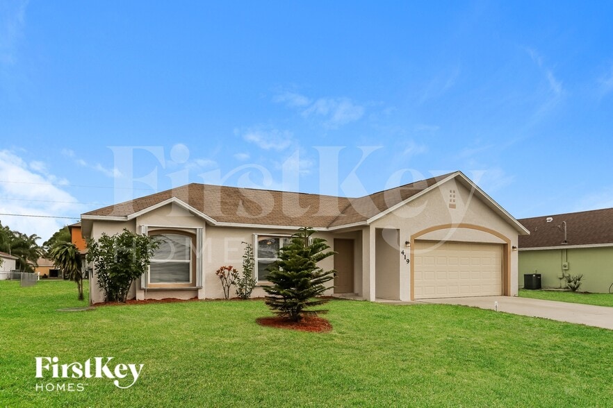 Building Photo - 419 SW Exmore Ave