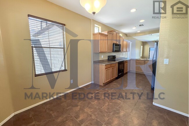 Building Photo - 3Bed/2Bath House in Buckeye! Ready for Immediate Move-In! -- FENCED-IN YARD!