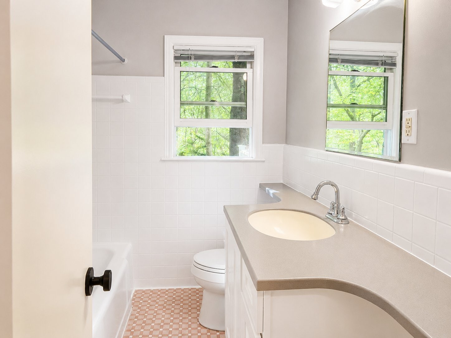 Building Photo - 1596 Deer Park Rd NE