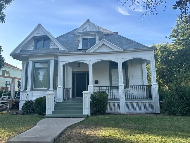 Main entrance - 2300 19th St