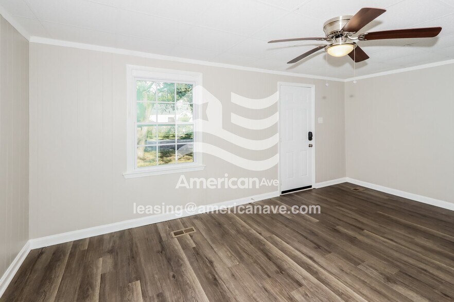 Building Photo - 104 Bowden Dr