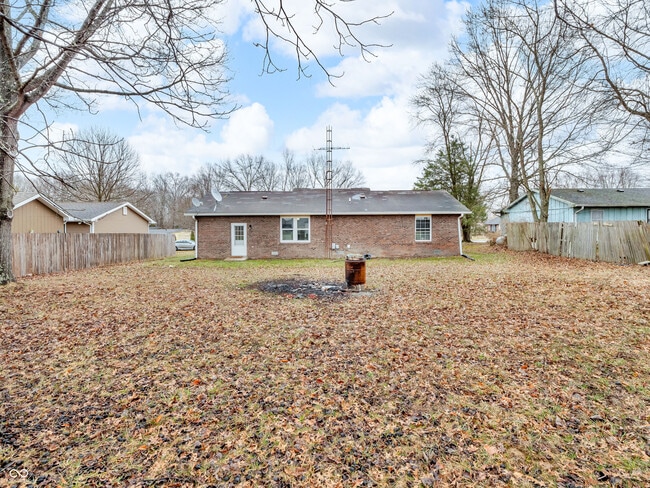 Building Photo - 12386 S Hillview Dr