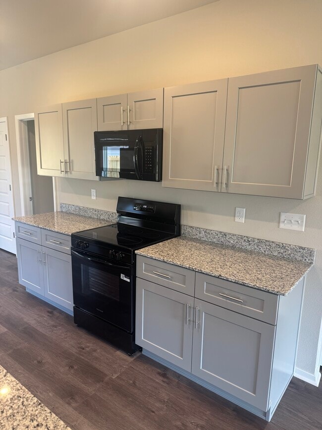 Building Photo - 2566 S Ouachita Dr