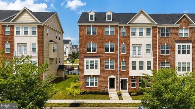 Building Photo - 4930 MacDonough Pl