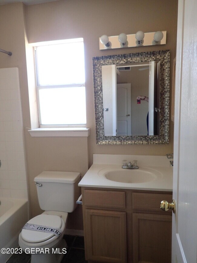 Building Photo - 3516 Tierra Plata Dr
