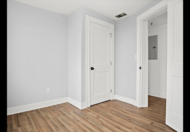 Building Photo - 2 Redfield St