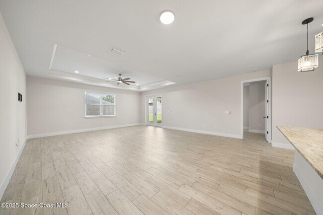 Building Photo - 434 Borraclough Ave