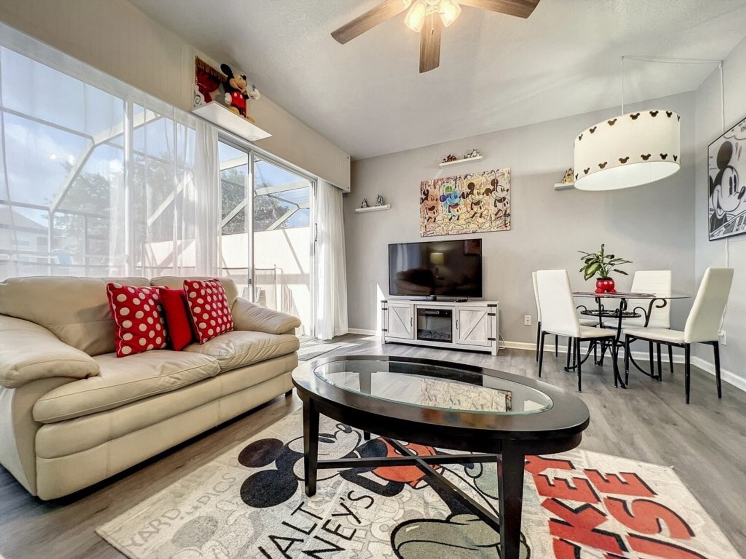 Building Photo - 2314 Silver Palm Dr