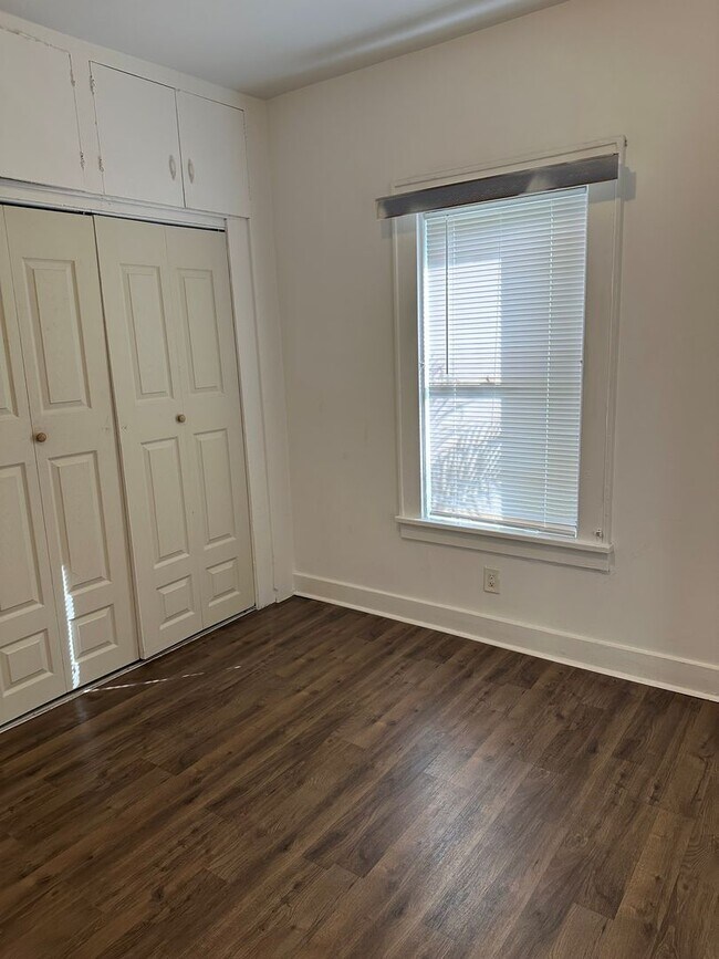 Building Photo - 212 NW 11th St