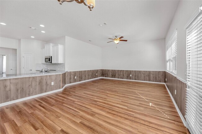 Building Photo - 9941 Comely Bnd