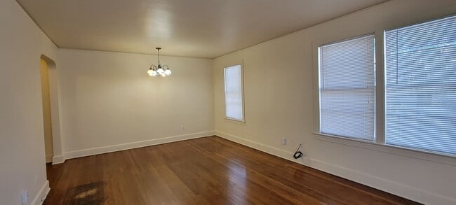 Building Photo - 1/1 in the Historic Duckpond area