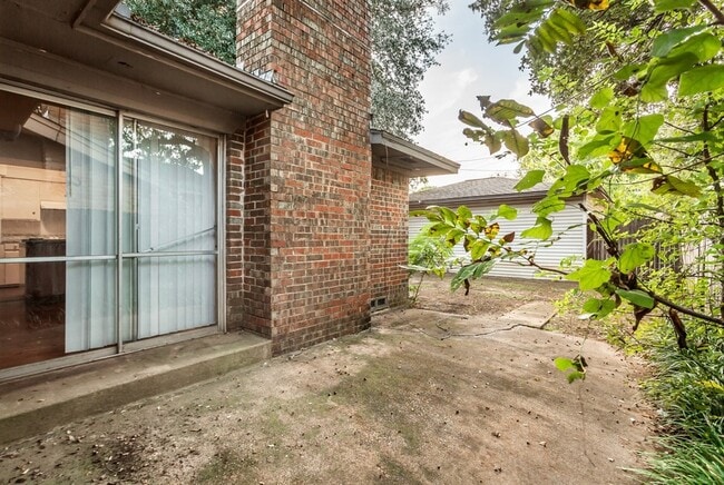 Building Photo - 7544 Brentcove Cir