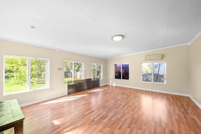 Building Photo - 239 Golden Pond Ave