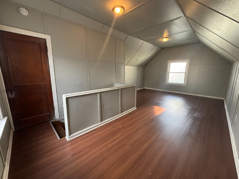 Building Photo - 4340 Asbury Dr