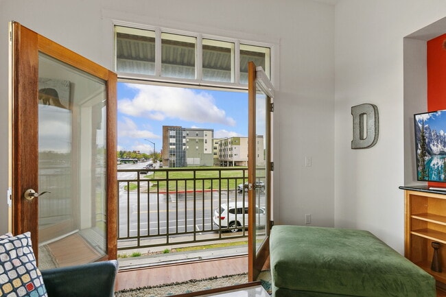 Building Photo - 401 Mason Ct