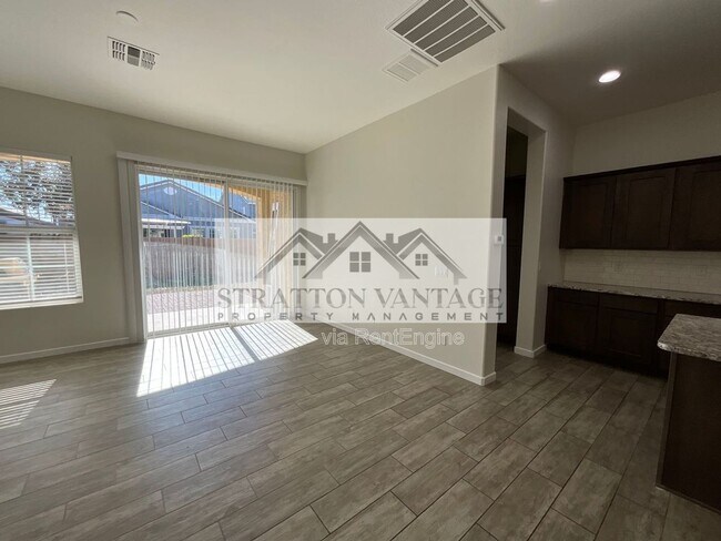 Building Photo - 10155 E Naranja Ave