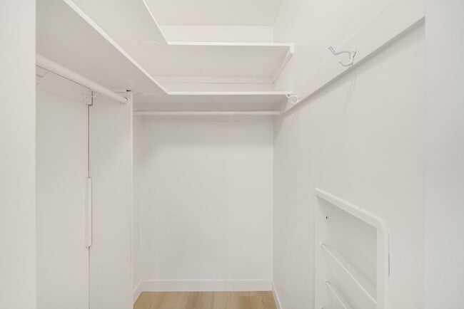 Building Photo - 35-35 Kennebec Ave