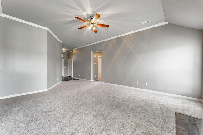 Building Photo - Modern 3-Bed Home in Prime Springdale Location