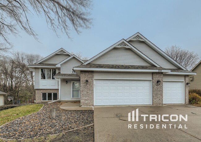 Building Photo - 739 Ashley Dr