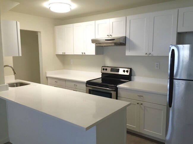 Interior Photo - 211 First Ave
