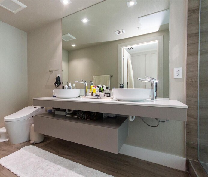 Building Photo - 92 SW 3rd St