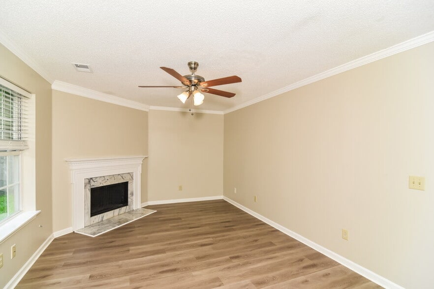Building Photo - 432 Cedar Park Cir