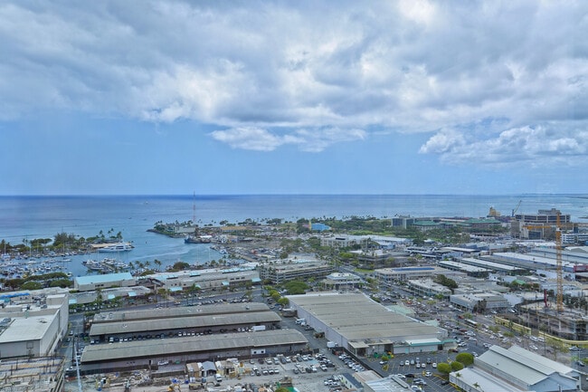 Building Photo - 1009 Kapiolani Blvd
