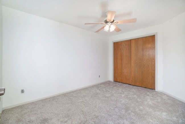 Building Photo - Spacious 2BR/1BA Condo in Central Fort Collins – Available Now!
