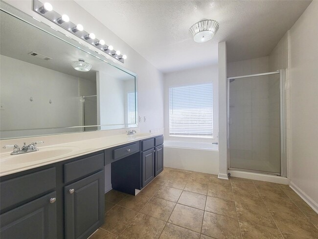 Building Photo - 20839 Beech Tree Dr