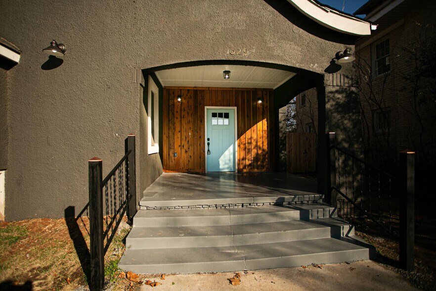 Building Photo - 1329 NW 19th St
