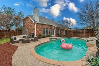 Building Photo - 101 Fontana Ct