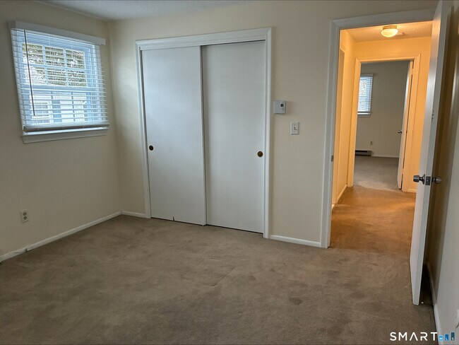 Building Photo - 26 College St