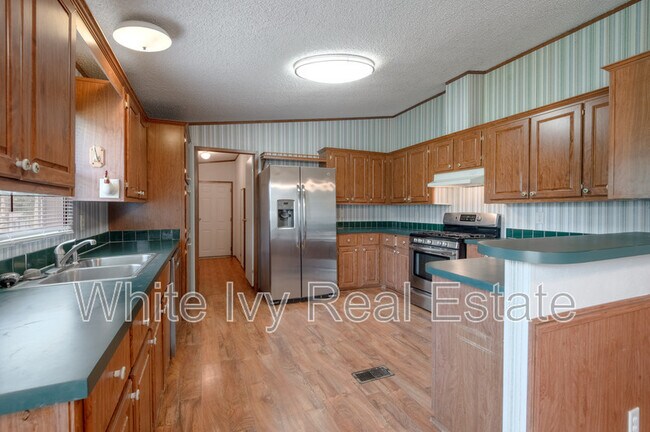Building Photo - 37 -A Riverside Ln
