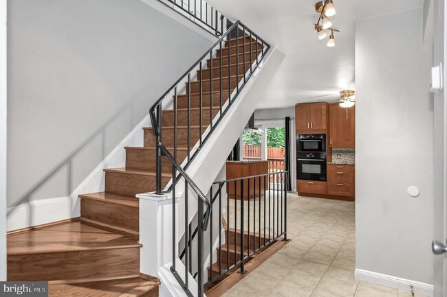 Primary Photo - 8914 Grandstaff Ct