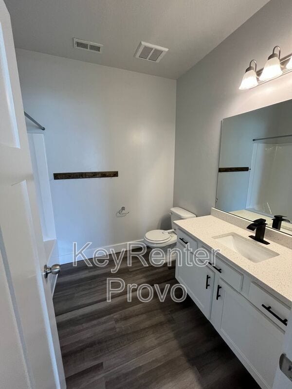 Building Photo - 681 N 380 W