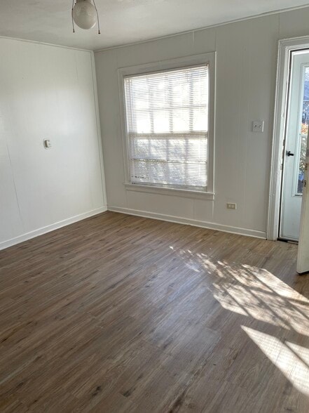 Building Photo - 1503 Parker St