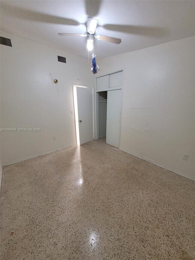 Building Photo - 26925 SW 145th Ave