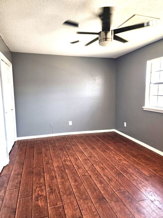 Building Photo - 3 Bed 2.5 Bath Apt NW OKC