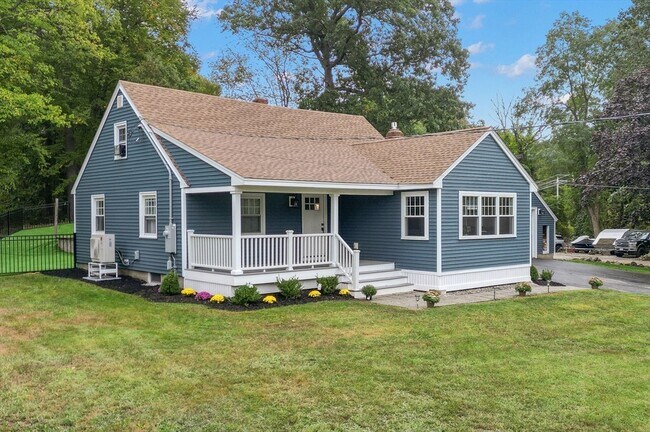 Building Photo - 123 Pond St