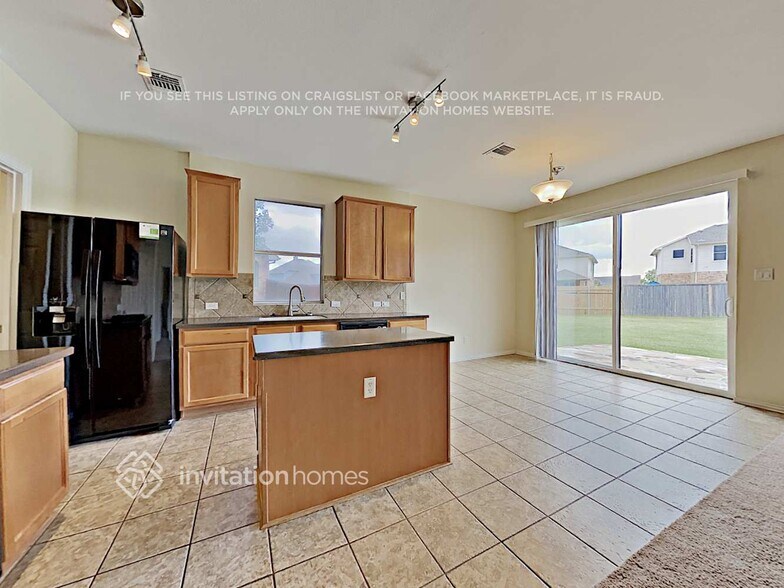 Building Photo - 9652 Hathman Ln