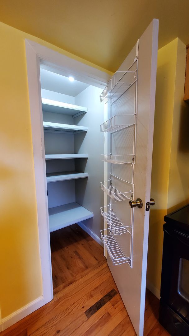 Building Photo - 4 Bedroom House for Rent