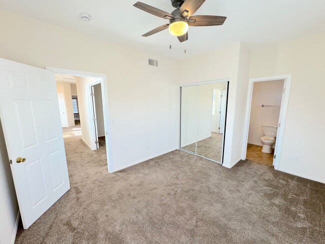 Building Photo - COASTAL Living | Blocks from the beach