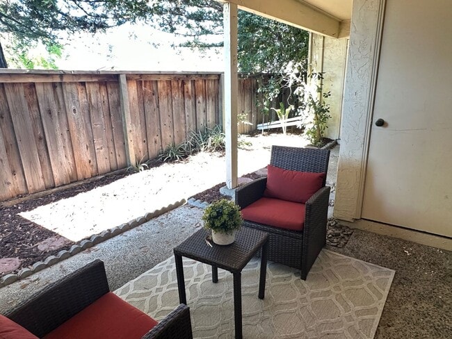 Building Photo - Must See This Remodeled 2 Bedroom, 1 Bathroom Condo in San Jose!