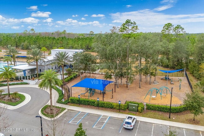 Building Photo - 10682 Aventura Dr