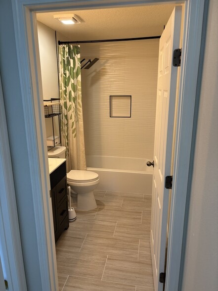 Bathroom 2 - 5304 Cordgrass Bend Ln